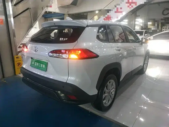Toyota Frontlander — Фото автомобиля 6