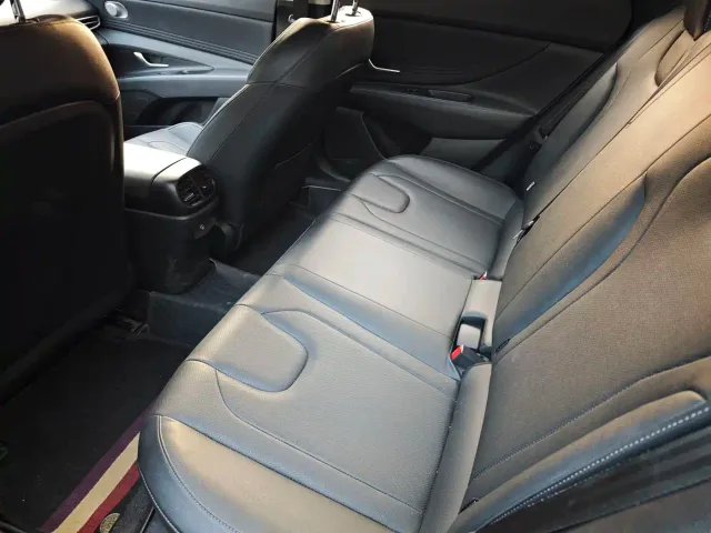 Hyundai Elantra — Фото автомобиля 6