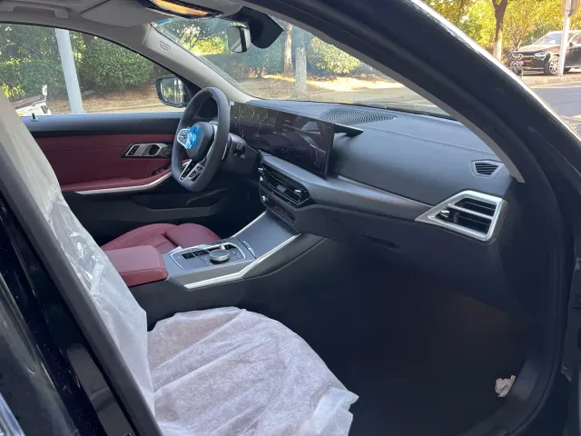BMW 3 Series — Фото автомобиля 9