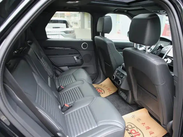 Land Rover Discovery — Фото автомобиля 8