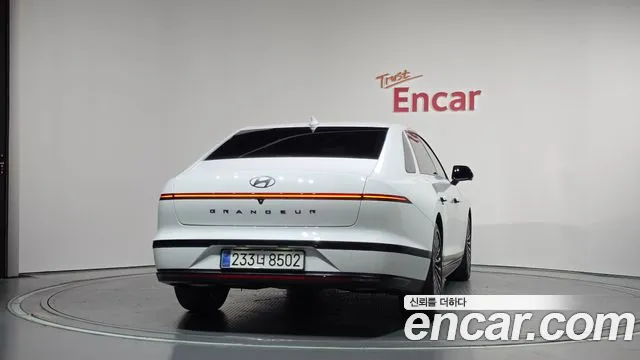 Hyundai Grandeur GN7 — Фото автомобиля 4