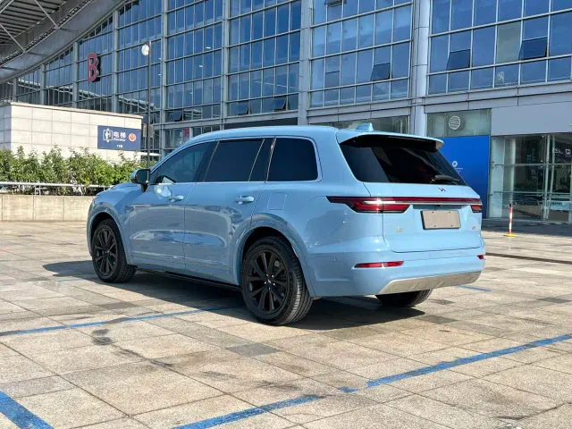 Li Auto ONE — Фото автомобиля 2