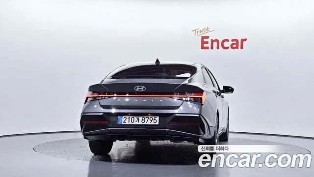 Hyundai Avante CN7 — Фото автомобиля 4
