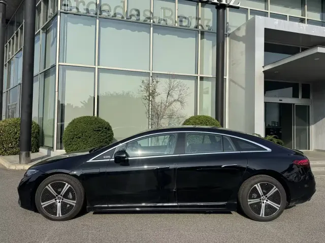 Mercedes-Benz EQS — Фото автомобиля 4