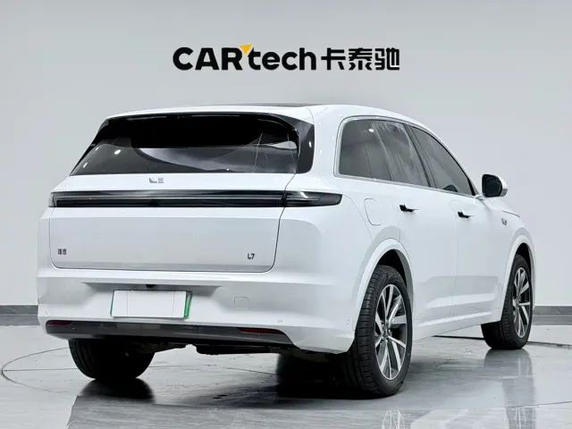 Li Auto L7 — Фото автомобиля 8