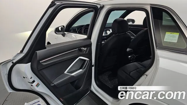 Audi Q3 35 TDI quattro Premium — Фото автомобиля 16