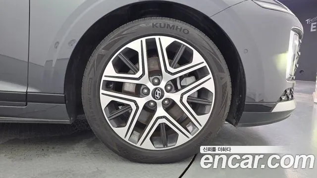Hyundai Grandeur Grandeur (GN7) 3.5 Бензин 4WD — Фото автомобиля 19