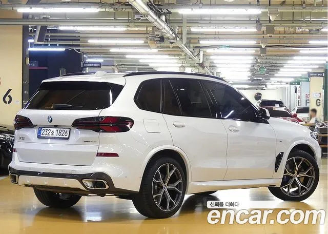 BMW X5 xDrive 40i M Sport — Фото автомобиля 2
