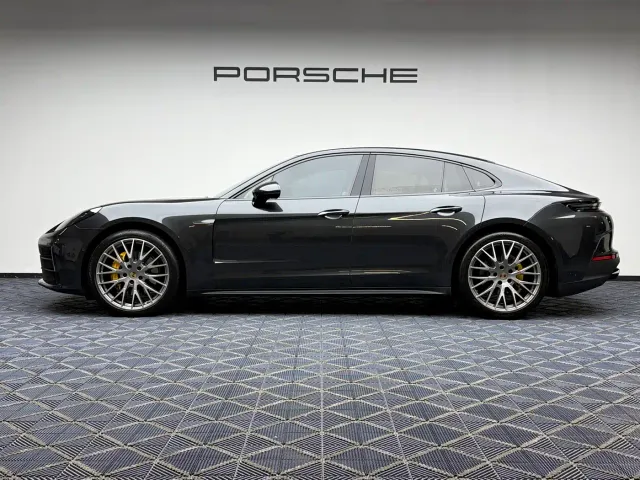 Porsche Panamera — Фото автомобиля 15