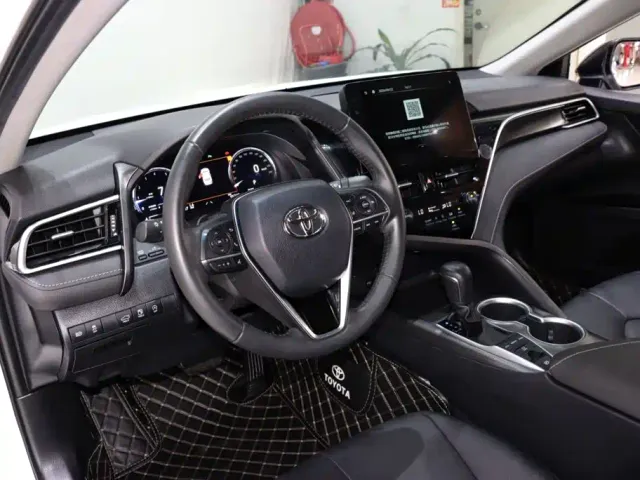 Toyota Camry — Фото автомобиля 10