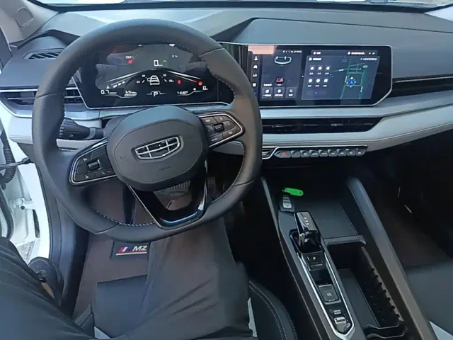 Geely Binrui — Фото автомобиля 9