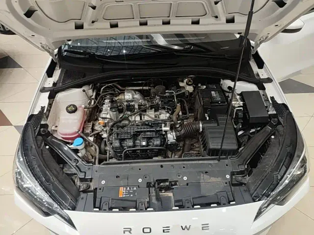 Roewe i5 — Фото автомобиля 19