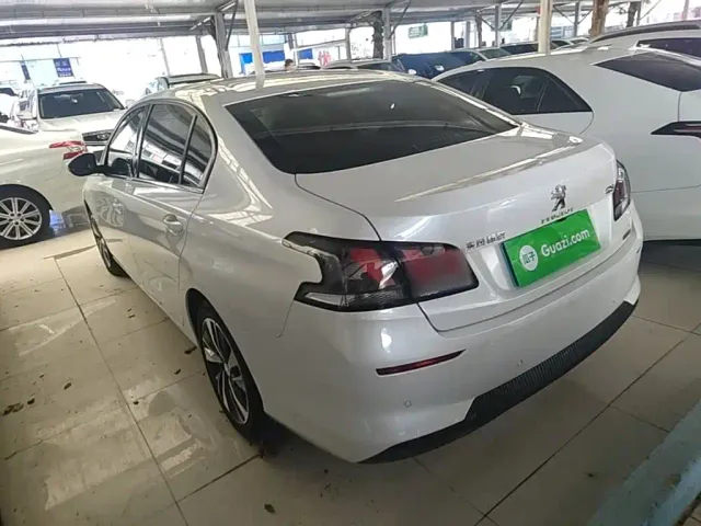 Peugeot 408 — Фото автомобиля 4