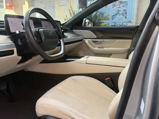 Xpeng P7 — Фото автомобиля 4