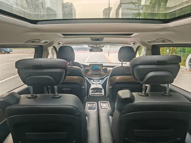 Mercedes-Benz V-Class — Фото автомобиля 20