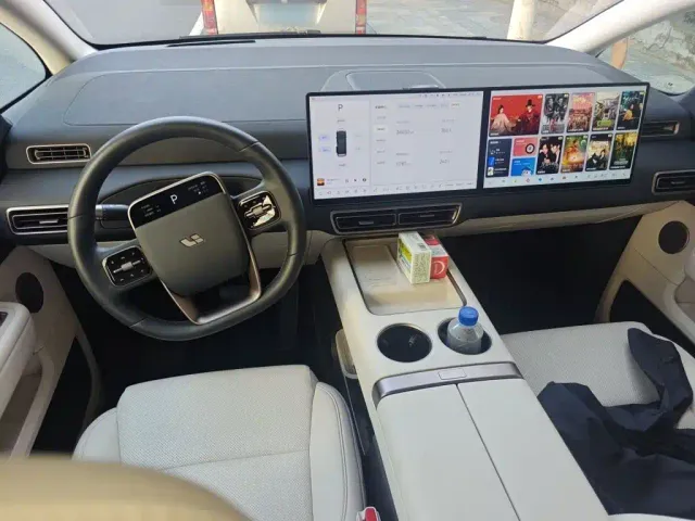 Li Auto MEGA — Фото автомобиля 5