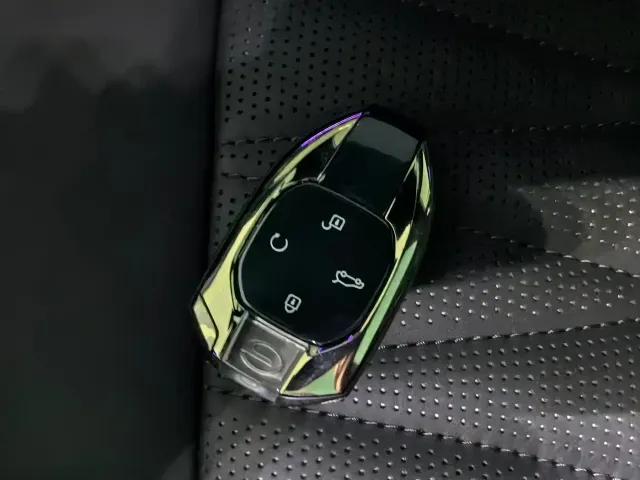 GAC Trumpchi GS8 — Фото автомобиля 24