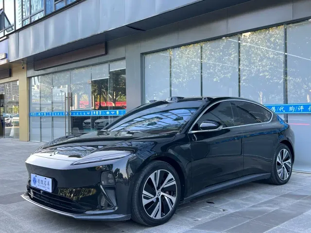 Nio ET5 — Фото автомобиля 2
