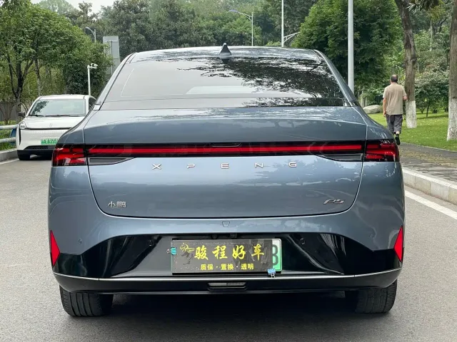 Xpeng P5 — Фото автомобиля 6
