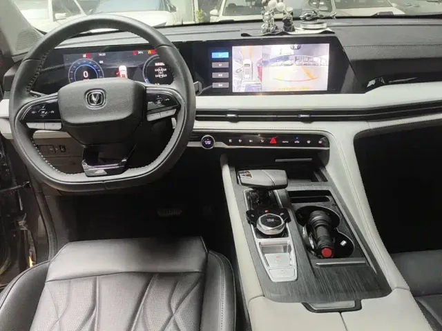Changan CS75 Plus — Фото автомобиля 12