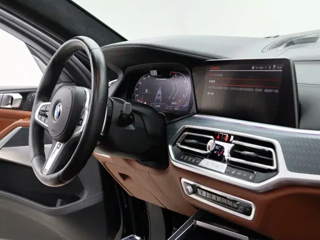 BMW X7 — Фото автомобиля 15