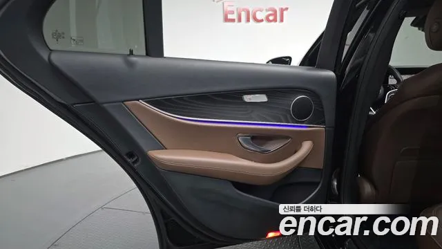 Mercedes-Benz E-Class W213 — Фото автомобиля 14