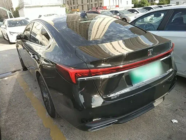 Buick LaCrosse — Фото автомобиля 4