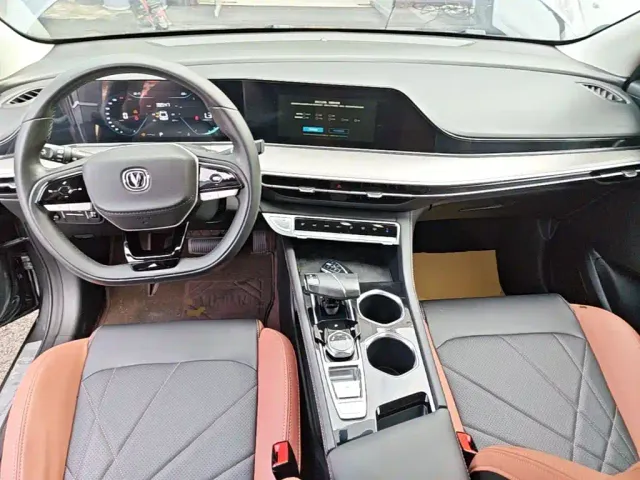 Changan Eado — Фото автомобиля 9