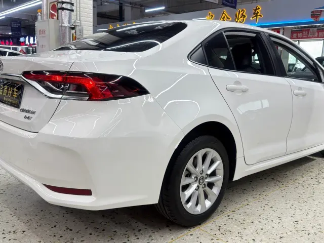Toyota Corolla — Фото автомобиля 6