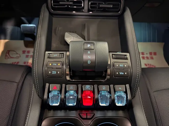 BYD FangChengBao Leopard 5 — Фото автомобиля 11