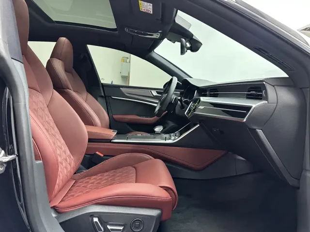 Audi A7L — Фото автомобиля 12