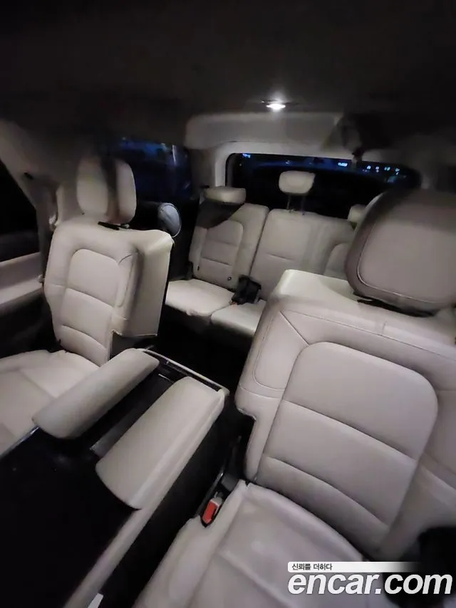Lincoln Navigator — Фото автомобиля 14
