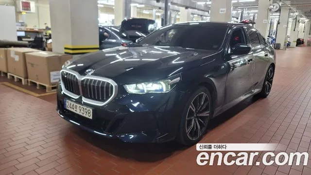 BMW 5-Series 5 серия (G60) 530i xDrive M Sport — Фото автомобиля 2