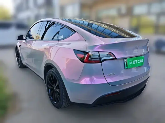 Tesla Model Y — Фото автомобиля 24