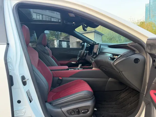 Lexus RX — Фото автомобиля 10