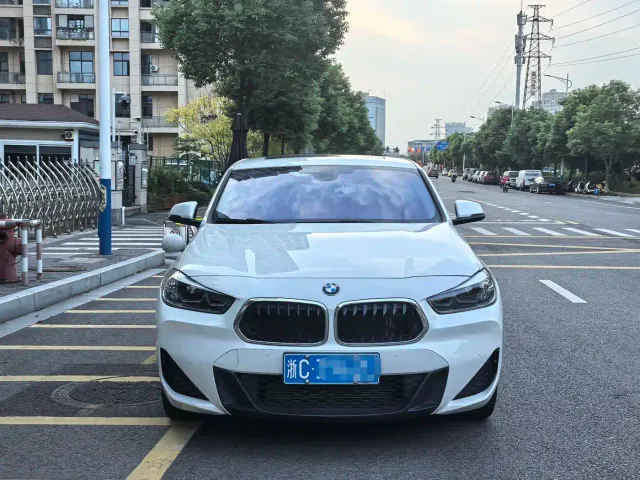 BMW X2 — Фото автомобиля 2