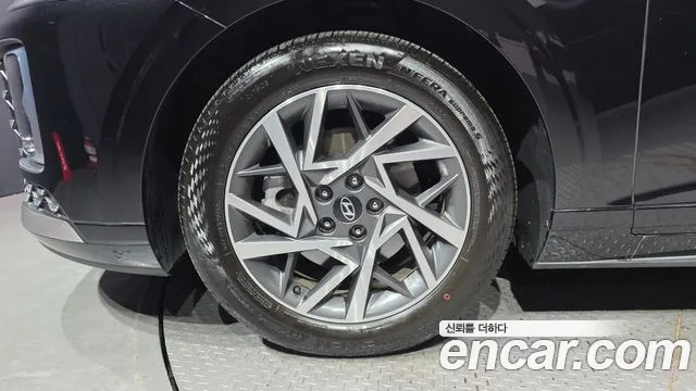 Hyundai Grandeur Grandeur (GN7) 2.5 Бензин 2WD — Фото автомобиля 5