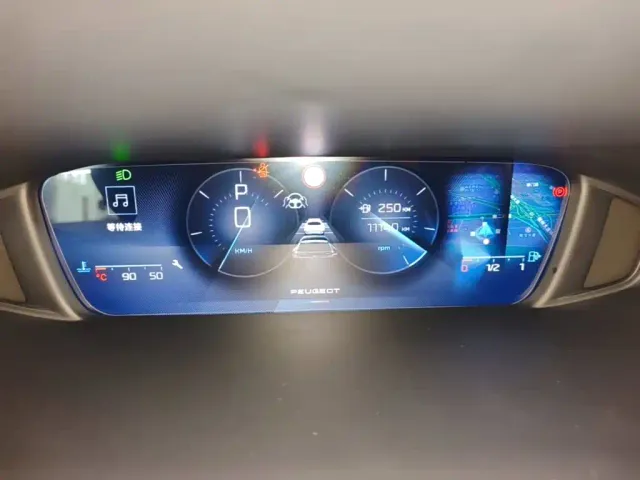Peugeot 408X — Фото автомобиля 11