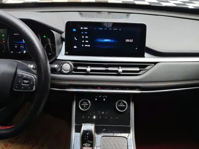 Chery Tiggo 8 — Фото автомобиля 12