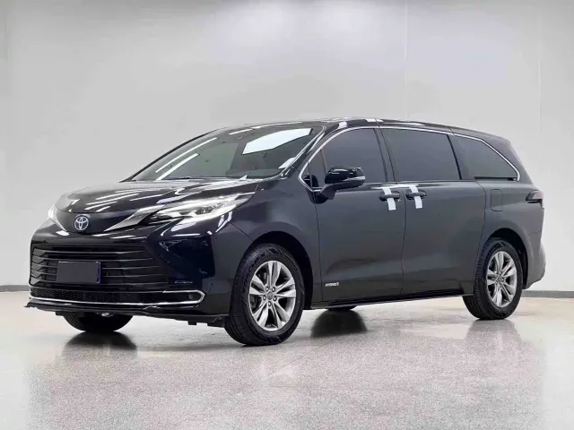 Фотография автомобиля — Toyota Sienna