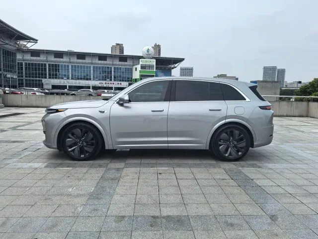 Li Auto L7 — Фото автомобиля 5