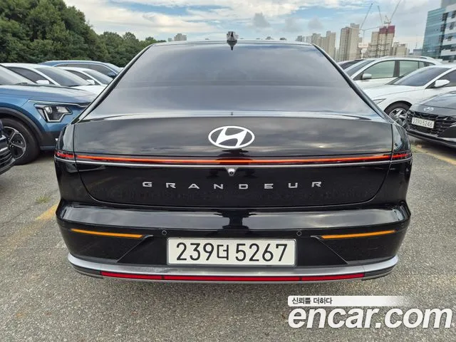 Hyundai Grandeur Grandeur (GN7) 2.5 Бензин 2WD — Фото автомобиля 5
