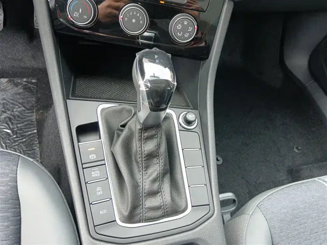 Volkswagen Sagitar — Фото автомобиля 12