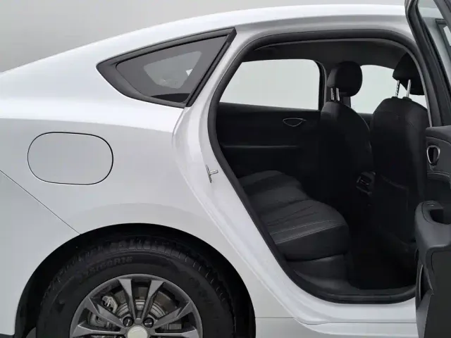 BYD Seal 05 DM-i — Фото автомобиля 15
