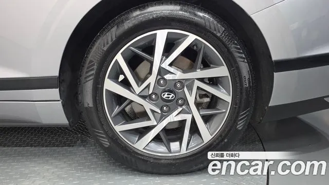 Hyundai Grandeur GN7 — Фото автомобиля 6