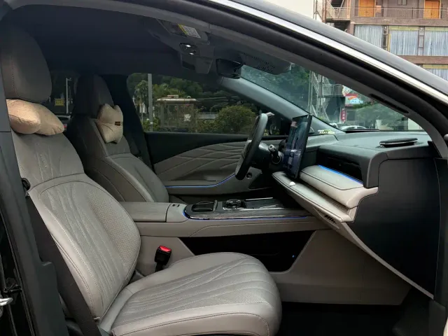 Geely Galaxy Galaxy Xingyao 8 — Фото автомобиля 14