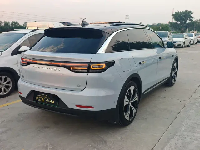 Leapmotor C11 — Фото автомобиля 6