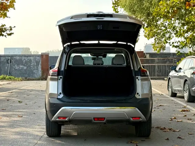 Nissan X-Trail — Фото автомобиля 9