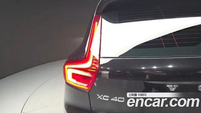 Вольво XC40 B4 Ultra Bright — Фото автомобиля 20