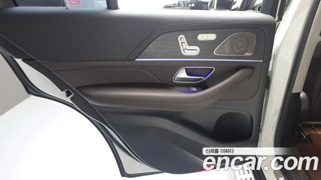 Mercedes-Benz GLE-Class — Фото автомобиля 24